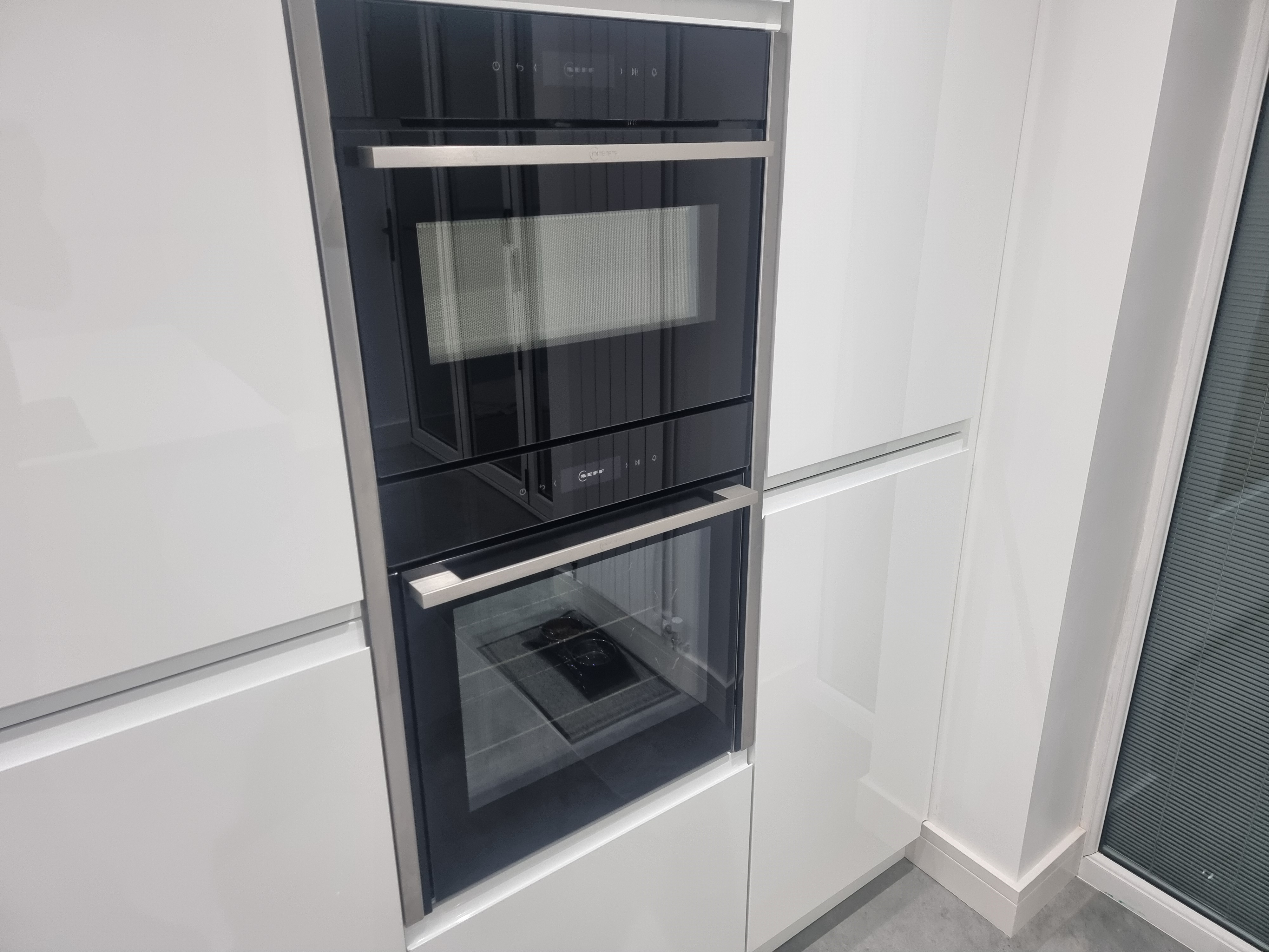 LUCENTE GLOSS A testimonial photo  - Fully Fitted - Sheffield