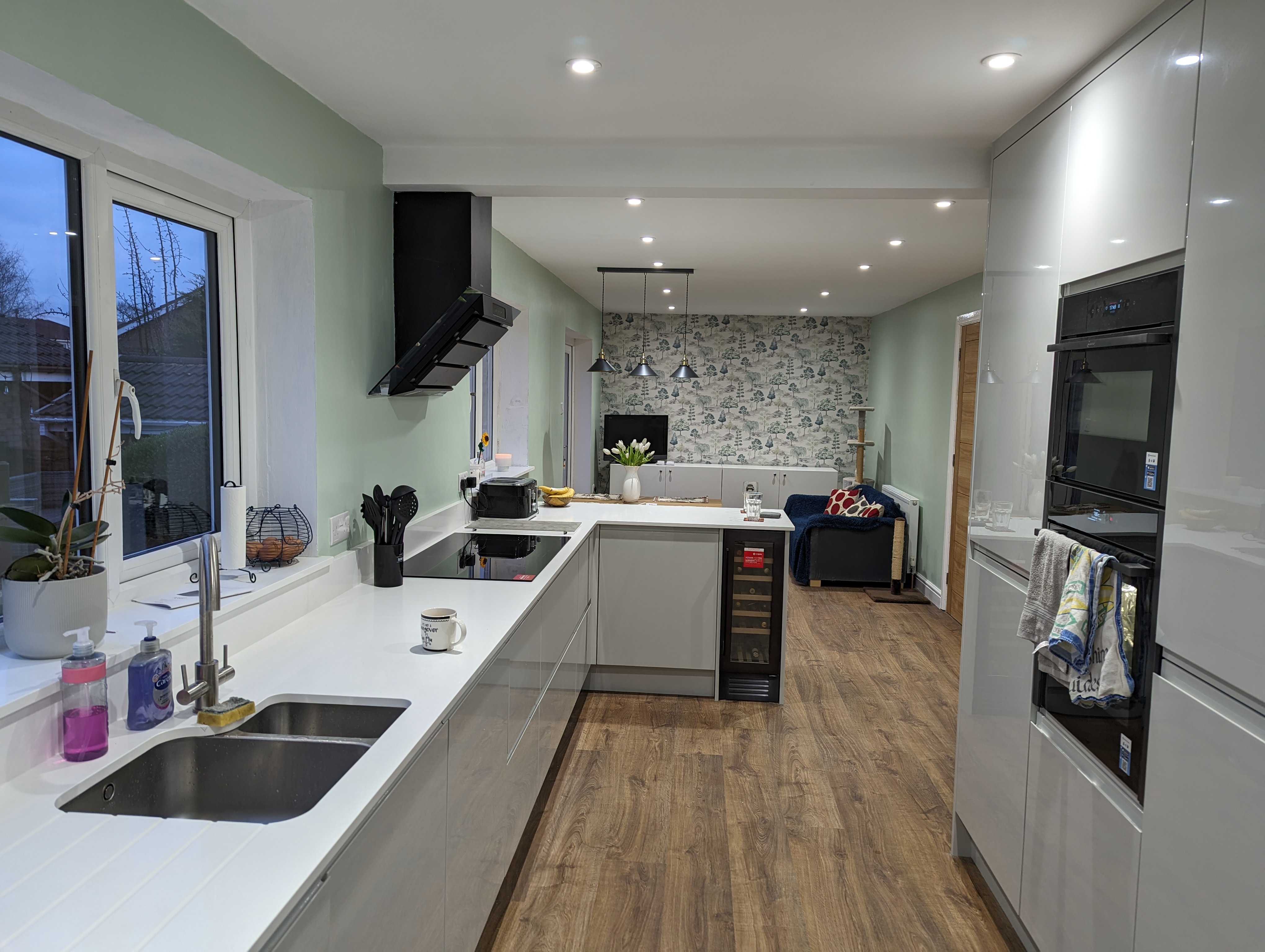 LUCENTE GLOSS A testimonial photo  - Fully Fitted - Wakefield