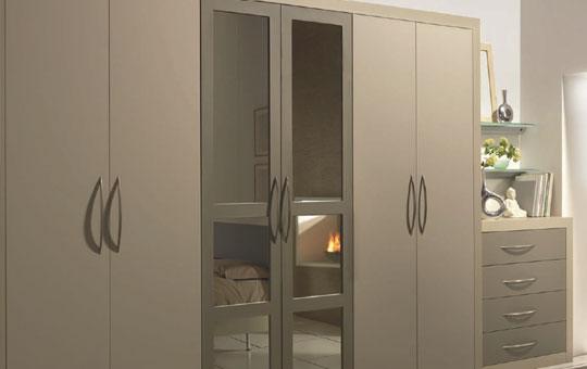 <span>Bedrooms</span>