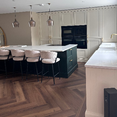 WAKEFIELD PAINTED (LITTLE GREENE- OBSIDIAN GREEN), WAKEFIELD (IVORY)