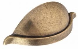 ANTIQUE BRONZE EFFECT CUP HANDLE 95MM (64MM CENTRES)