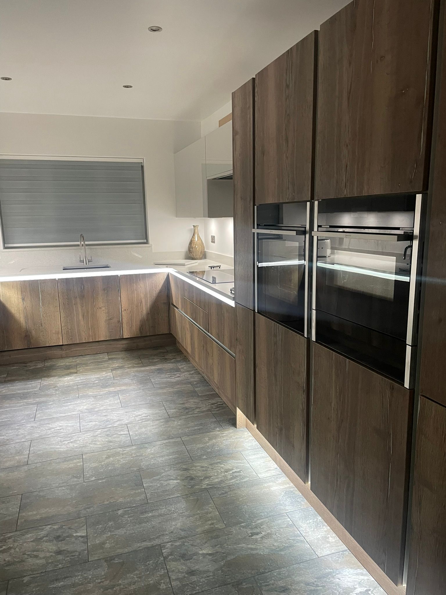 Piatto Plus (Pewter Halifax Oak)