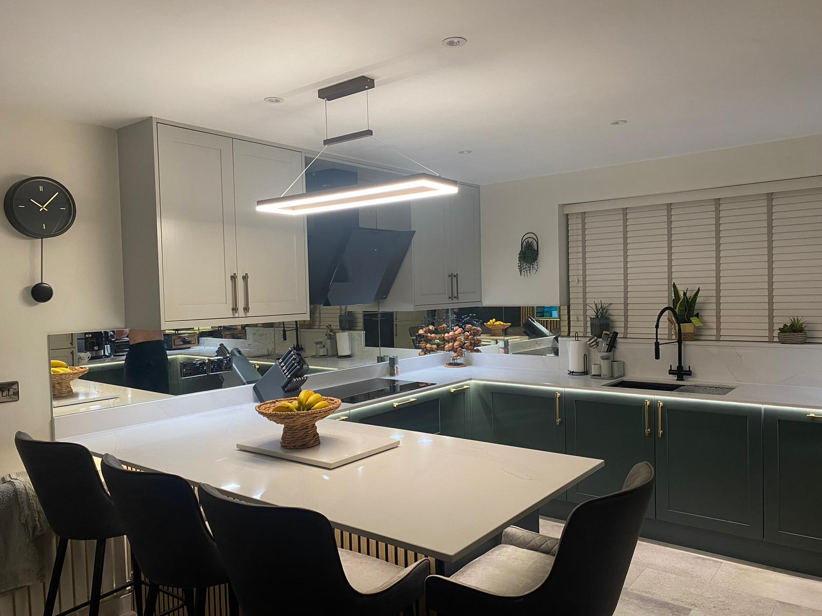 Aldana (Light Grey & Heritage Green)