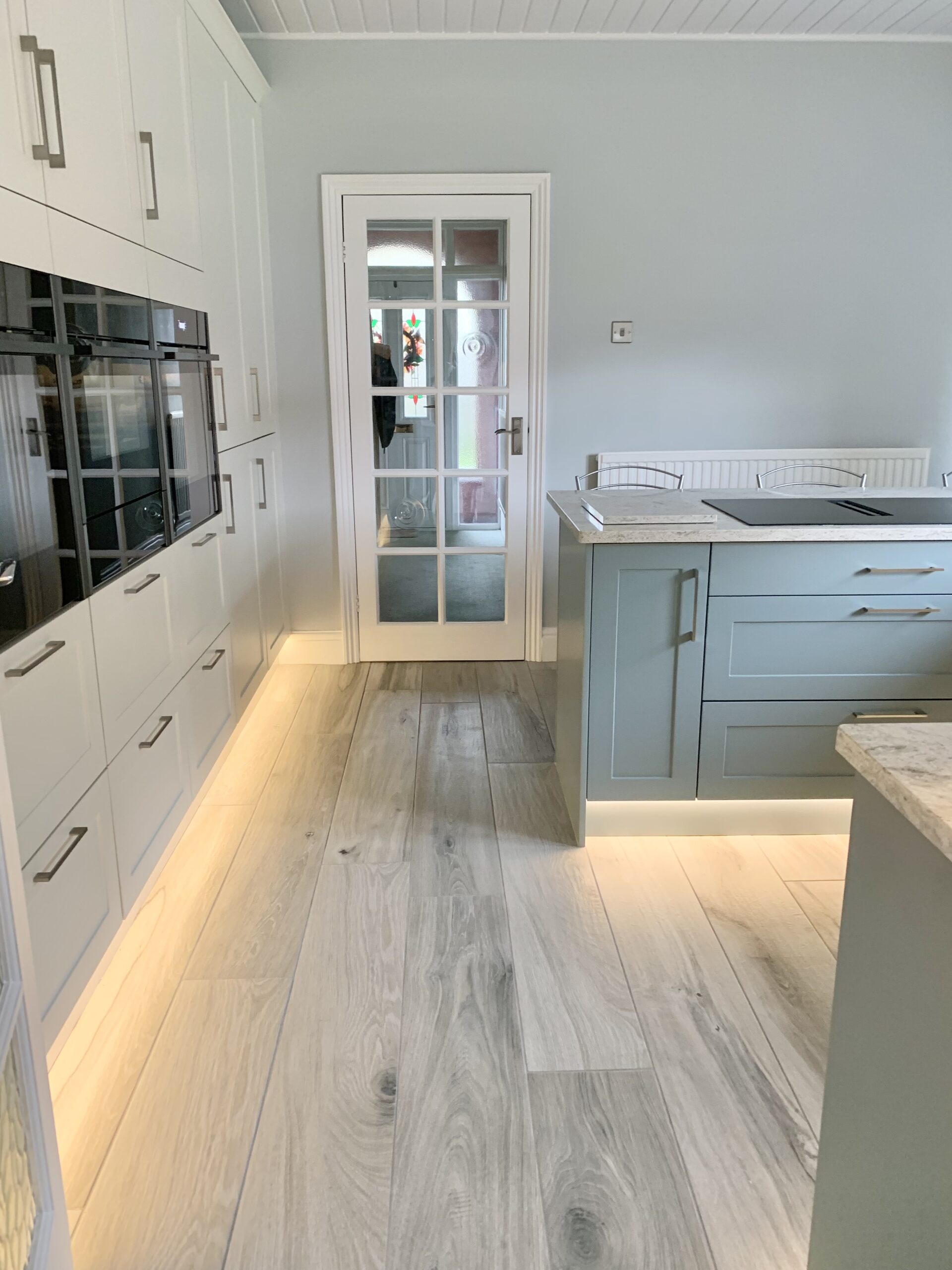 Clifden (Porcelain & Teal)